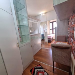 Kitinete Mobiliado com 24m², 1 dormitório, no bairro Centro em Caxias do Sul para Alugar