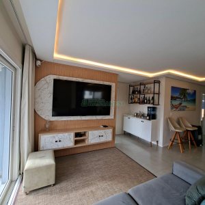 Casa com 266m², 3 dormitórios, 2 vagas, no bairro Esplanada em Caxias do Sul para Alugar