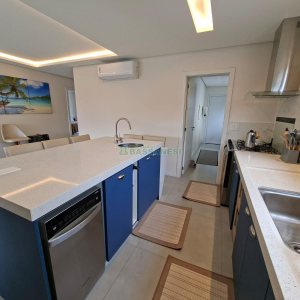 Casa com 266m², 3 dormitórios, 2 vagas, no bairro Esplanada em Caxias do Sul para Alugar
