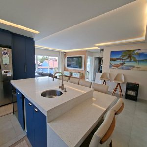 Casa com 266m², 3 dormitórios, 2 vagas, no bairro Esplanada em Caxias do Sul para Alugar