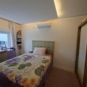 Casa com 266m², 3 dormitórios, 2 vagas, no bairro Esplanada em Caxias do Sul para Alugar