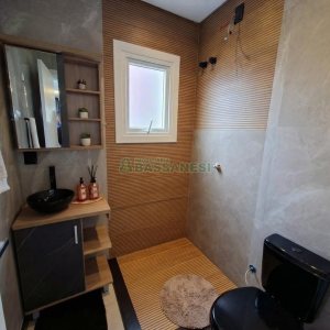 Casa com 266m², 3 dormitórios, 2 vagas, no bairro Esplanada em Caxias do Sul para Alugar