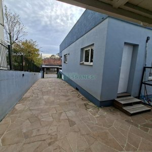 Casa com 266m², 3 dormitórios, 2 vagas, no bairro Esplanada em Caxias do Sul para Alugar