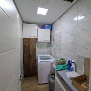 Casa com 266m², 3 dormitórios, 2 vagas, no bairro Esplanada em Caxias do Sul para Alugar