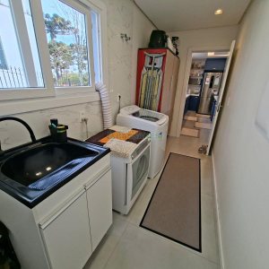 Casa com 266m², 3 dormitórios, 2 vagas, no bairro Esplanada em Caxias do Sul para Alugar