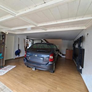 Casa com 266m², 3 dormitórios, 2 vagas, no bairro Esplanada em Caxias do Sul para Alugar