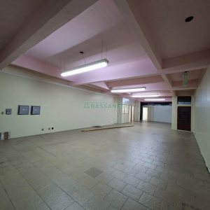 Loja com 171m², no bairro Cristo Redentor em Caxias do Sul para Alugar