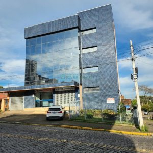 Predio com 1004m², 10 vagas, no bairro Pio X em Caxias do Sul para Alugar ou Comprar
