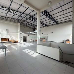Predio com 1004m², 10 vagas, no bairro Pio X em Caxias do Sul para Alugar ou Comprar