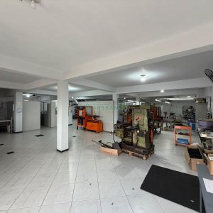 Predio com 1004m², 10 vagas, no bairro Pio X em Caxias do Sul para Alugar ou Comprar