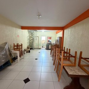 Predio com 1004m², 10 vagas, no bairro Pio X em Caxias do Sul para Alugar ou Comprar