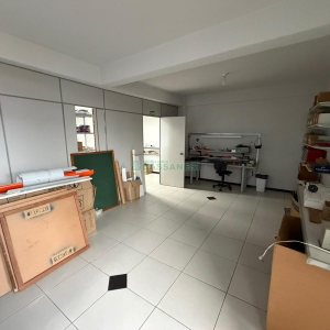 Predio com 1004m², 10 vagas, no bairro Pio X em Caxias do Sul para Alugar ou Comprar