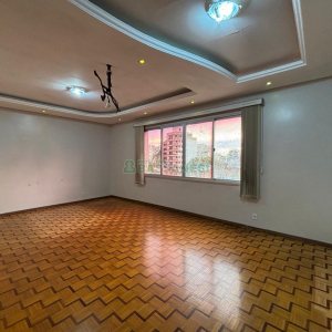 Apartamento com 110m², 3 dormitórios, no bairro Centro em Caxias do Sul para Alugar