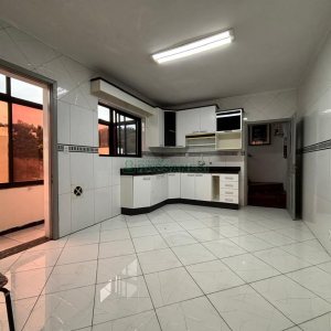 Apartamento com 110m², 3 dormitórios, no bairro Centro em Caxias do Sul para Alugar