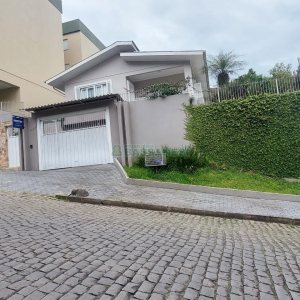 Casa com 200m², 3 dormitórios, 3 vagas, no bairro Jardim Eldorado em Caxias do Sul para Alugar