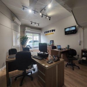 Casa com 200m², 3 dormitórios, 3 vagas, no bairro Jardim Eldorado em Caxias do Sul para Alugar