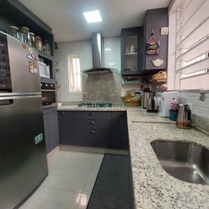 Casa com 200m², 3 dormitórios, 3 vagas, no bairro Jardim Eldorado em Caxias do Sul para Alugar