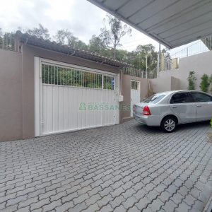 Casa com 200m², 3 dormitórios, 3 vagas, no bairro Jardim Eldorado em Caxias do Sul para Alugar