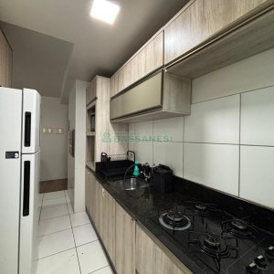 Apartamento com 62m², 2 dormitórios, 1 vaga, no bairro São Caetano em Caxias do Sul para Alugar