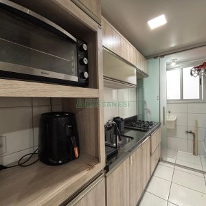 Apartamento com 62m², 2 dormitórios, 1 vaga, no bairro São Caetano em Caxias do Sul para Alugar