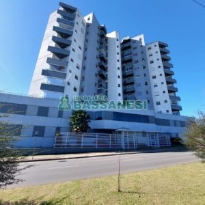 Apto Mobiliado com 102m², 3 dormitórios, 2 vagas, no bairro Cinqüentenário em Caxias do Sul para Alugar