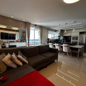 Apto Mobiliado com 102m², 3 dormitórios, 2 vagas, no bairro Cinqüentenário em Caxias do Sul para Alugar