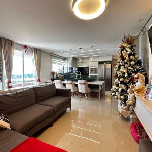 Apto Mobiliado com 102m², 3 dormitórios, 2 vagas, no bairro Cinqüentenário em Caxias do Sul para Alugar