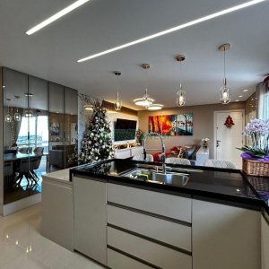 Apto Mobiliado com 102m², 3 dormitórios, 2 vagas, no bairro Cinqüentenário em Caxias do Sul para Alugar