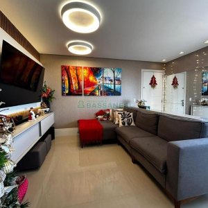 Apto Mobiliado com 102m², 3 dormitórios, 2 vagas, no bairro Cinqüentenário em Caxias do Sul para Alugar