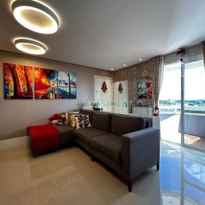 Apto Mobiliado com 102m², 3 dormitórios, 2 vagas, no bairro Cinqüentenário em Caxias do Sul para Alugar