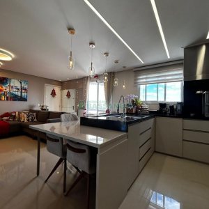 Apto Mobiliado com 102m², 3 dormitórios, 2 vagas, no bairro Cinqüentenário em Caxias do Sul para Alugar