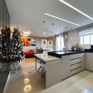 Apto Mobiliado com 102m², 3 dormitórios, 2 vagas, no bairro Cinqüentenário em Caxias do Sul para Alugar