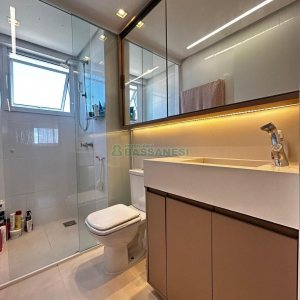 Apto Mobiliado com 102m², 3 dormitórios, 2 vagas, no bairro Cinqüentenário em Caxias do Sul para Alugar