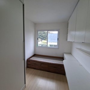 Apto Mobiliado com 59m², 2 dormitórios, 1 vaga, no bairro Reolon em Caxias do Sul para Alugar