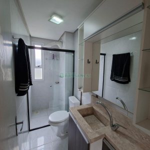 Apto Mobiliado com 59m², 2 dormitórios, 1 vaga, no bairro Reolon em Caxias do Sul para Alugar