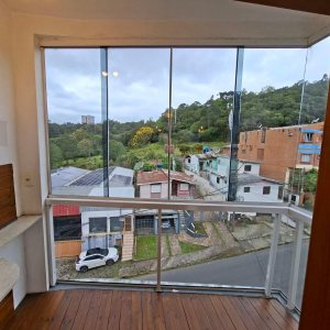 Apto Mobiliado com 59m², 2 dormitórios, 1 vaga, no bairro Reolon em Caxias do Sul para Alugar