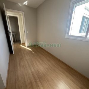 Apartamento com 42m², 2 dormitórios, 1 vaga, no bairro Desvio Rizzo em Caxias do Sul para Alugar