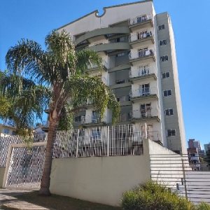 Apto Mobiliado com 42m², 1 dormitório, 1 vaga, no bairro Lourdes em Caxias do Sul para Alugar