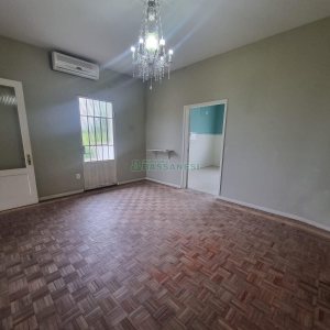 Casa Comercial com 380m², 2 vagas, no bairro Bela Vista em Caxias do Sul para Alugar