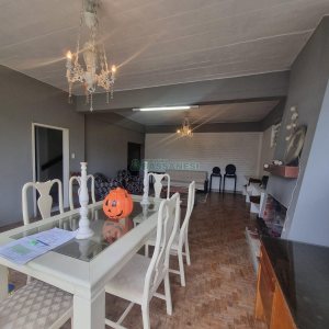 Casa Comercial com 380m², 2 vagas, no bairro Bela Vista em Caxias do Sul para Alugar