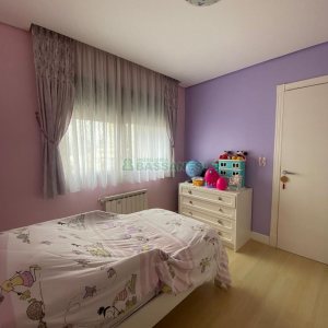 Apartamento com 150m², 3 dormitórios, 2 vagas, no bairro Lourdes em Caxias do Sul para Comprar