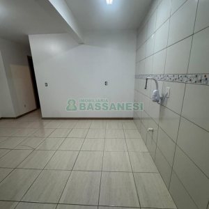 Apartamento com 65m², 2 dormitórios, 1 vaga, no bairro Desvio Rizzo em Caxias do Sul para Alugar
