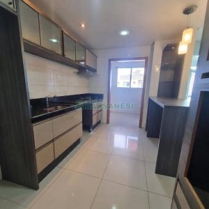 Apartamento com 111m², 3 dormitórios, 2 vagas, no bairro Vinhedos em Caxias do Sul para Alugar