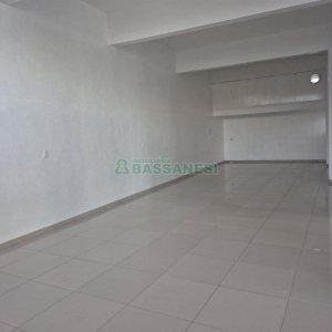 Loja com 293m², no bairro Colina Sorriso em Caxias do Sul para Alugar