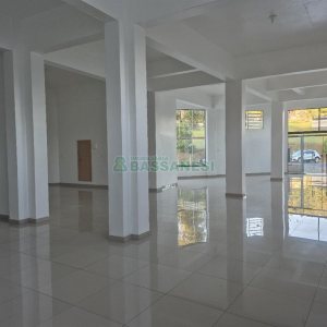 Loja com 293m², no bairro Colina Sorriso em Caxias do Sul para Alugar