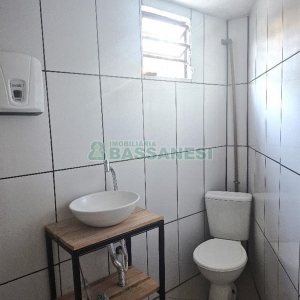 Loja com 293m², no bairro Colina Sorriso em Caxias do Sul para Alugar