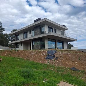 Casa com 456m², 3 dormitórios, 2 vagas, no bairro São Ciro em Caxias do Sul para Comprar