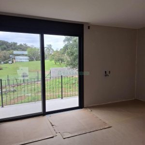 Casa com 456m², 3 dormitórios, 2 vagas, no bairro São Ciro em Caxias do Sul para Comprar