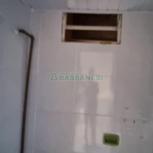 Casa com 204m², 3 dormitórios, 1 vaga, no bairro Mariland em Caxias do Sul para Comprar