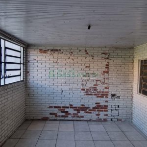Casa com 204m², 3 dormitórios, 1 vaga, no bairro Mariland em Caxias do Sul para Comprar
